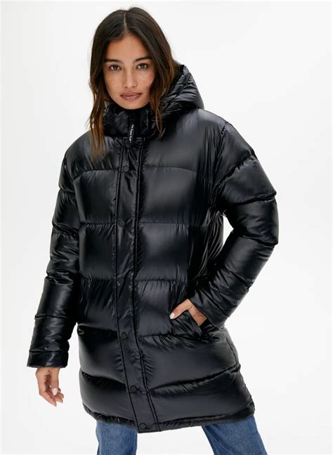 The <strong>Super Puff</strong>™ <strong>Super Puff</strong>™ Shorty is a short metallic goose-down <strong>puffer</strong> jacket. . Super puff